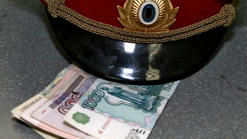 Служебную проверку проведут по фактам взяточничества за авиабилеты на Курилы