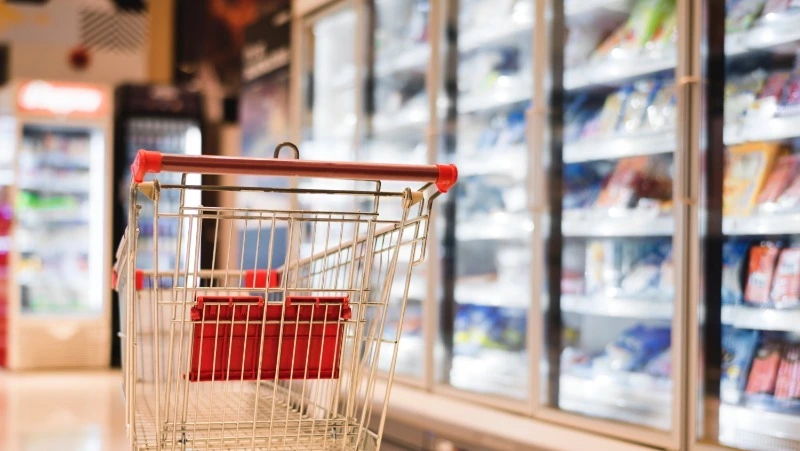 Большинство сахалинцев поддержали идею раздавать «просрочку» пенсионерам и малоимущим