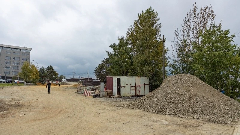 Пустырь у кольца на улице Пуркаева в Южно-Сахалинске благоустроят