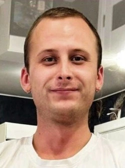 Двое суток ищут пропавшего мужчину с проколотыми ушами в Южно-Сахалинске 