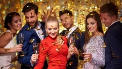 Топ правил, как вести себя на новогоднем корпоративе, чтобы сохранить лицо и должность