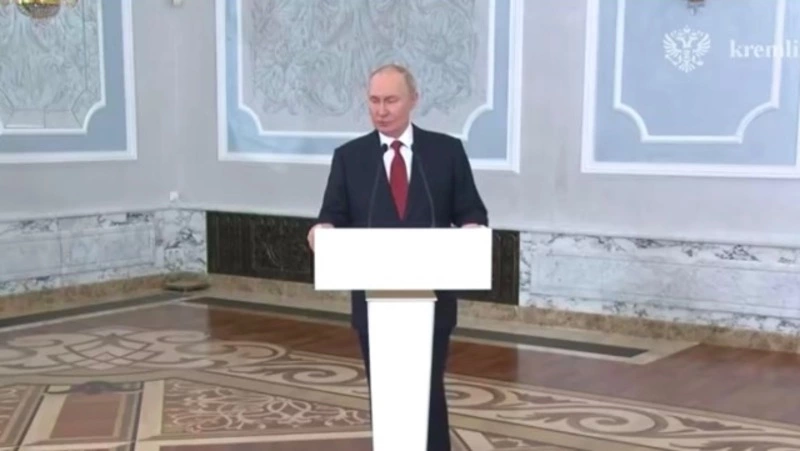 Путин: Россия намерена в перспективе снижать расходы на оборону