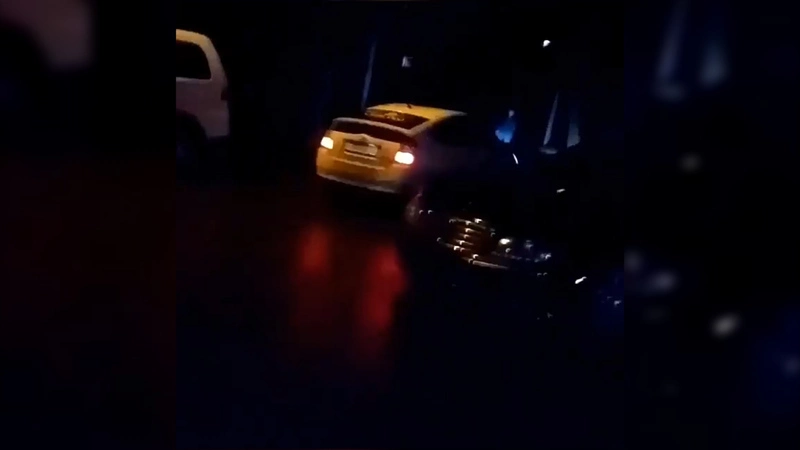 Водитель Яндекс.Такси в Южно-Сахалинске отказался везти пассажира и пытался его задавить