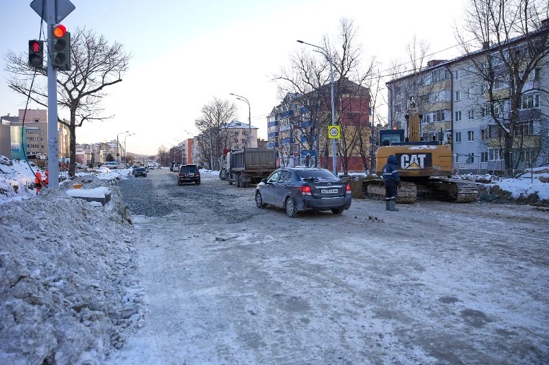 Участок улицы Комсомольской в Южно-Сахалинске открыли для сквозного проезда