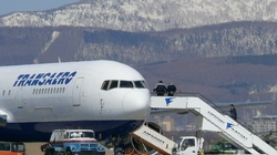 Двух пьяных дебоширов сняли с рейса Южно-Сахалинск - Москва