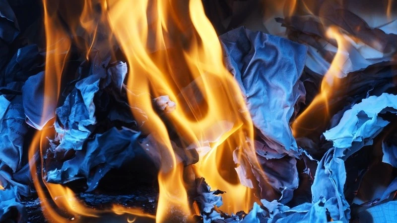 Спасатели потушили пожар в Корсаковском районе ночью 9 октября