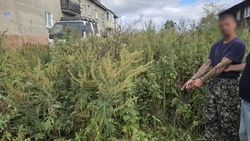 Нож в шею: жителя Долинского района обвиняют в убийстве знакомого 