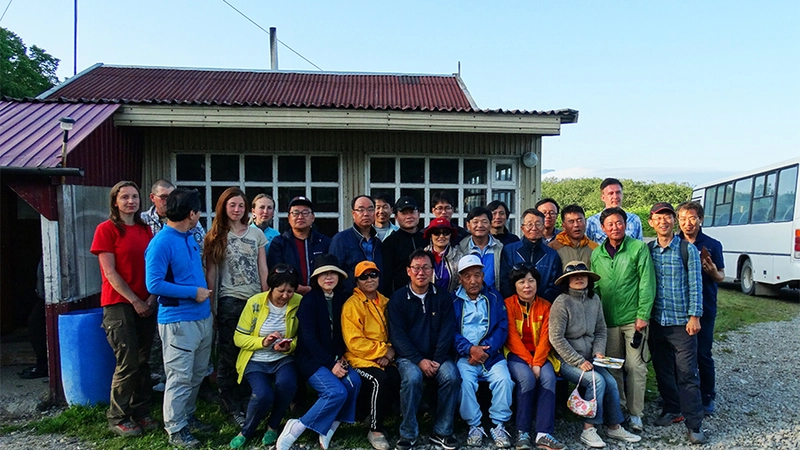 Кунашир посетила группа туристов из Южной Кореи