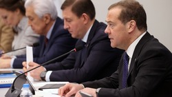 Медведев намекнул на дальнейшее расширение России