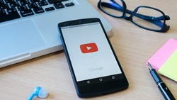 Блокировка YouTube, аналог Google Play и App Store: новости выходных в РФ