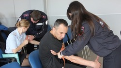 Сотрудники ДПС из девяти районов Сахалина прошли обучение основам первой доврачебной помощи