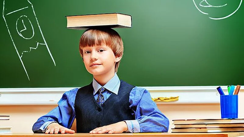 Сахалинские врачи напомнили, как с юных лет сберечь осанку