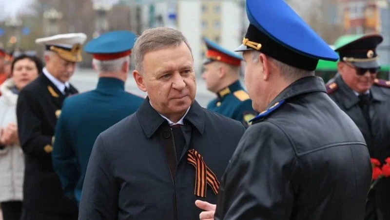 В день 9 мая мэр Южно-Сахалинска Надсадин поздравил с 94-летием ветерана Василия Андреева