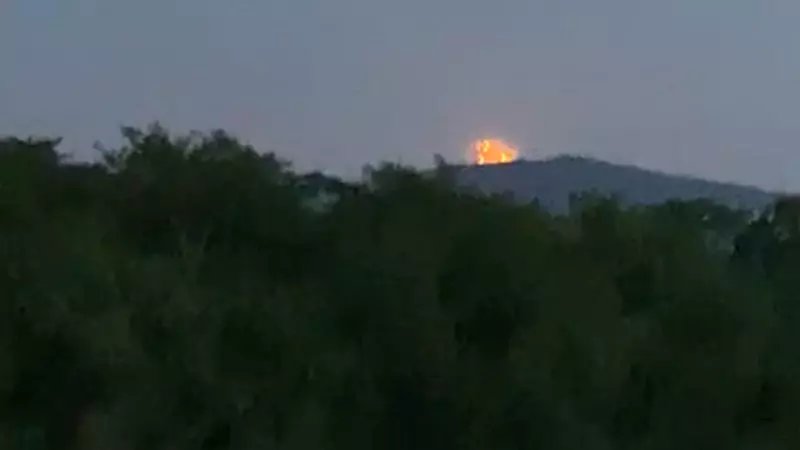 «Вулкан проснулся». Огромная вспышка огня напугала людей на Курилах