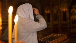 Церковный праздник 15 ноября 2025: традиции, строгие запреты и народные приметы дня