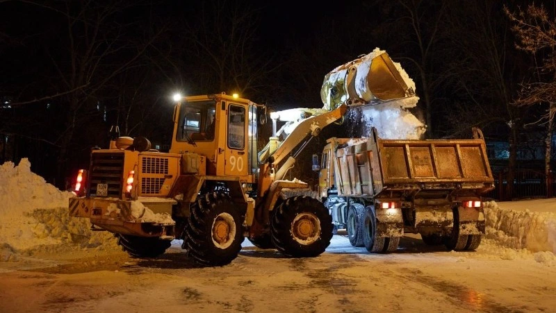 Больше 60 человек выйдут на расчистку Южно-Сахалинска в ночь на 28 декабря