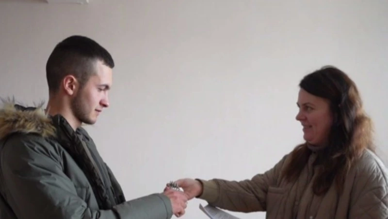 Сиротам из Анивского района вручили ключи от новых квартир