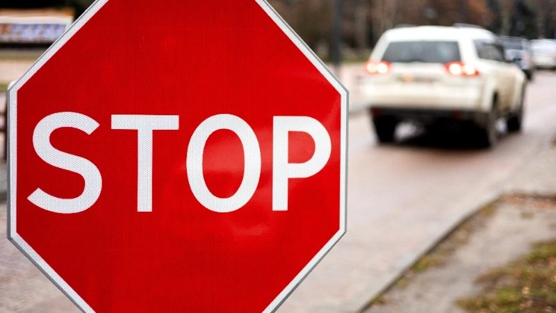 Участок улицы Физкультурной в Южно-Сахалинске закроют для движения транспорта на два дня