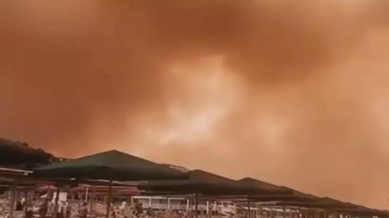Пожары в Турции дошли до отелей с россиянами