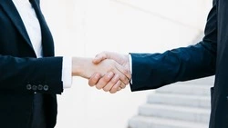 Депутаты Сахалина поддержали инициативу коллег из Карелии о повышении размера фиксированной выплаты