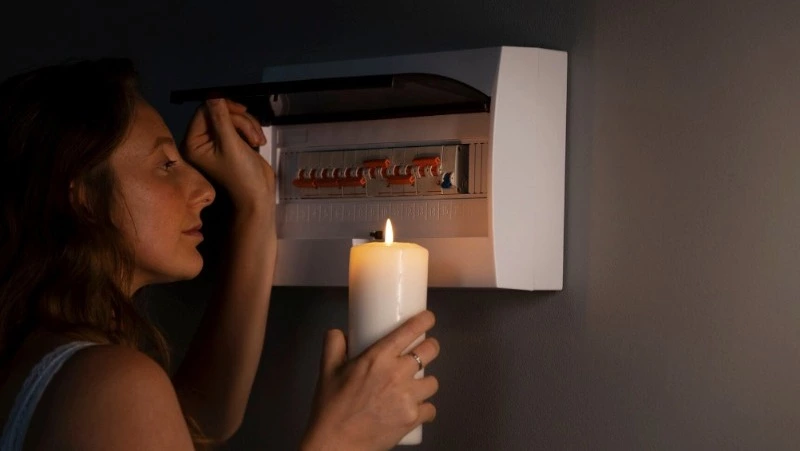 Жители села на Курилах остались без света из-за аварии на сетях 