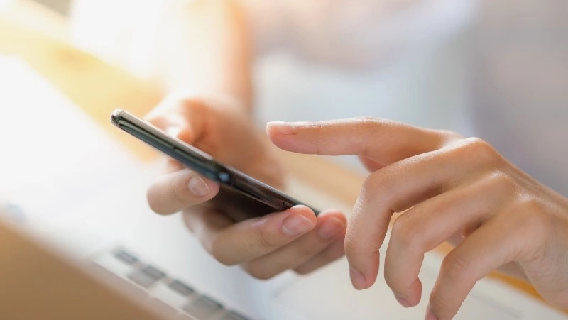 Сахалинцу грозит до пяти лет колонии за кражу недорогого телефона