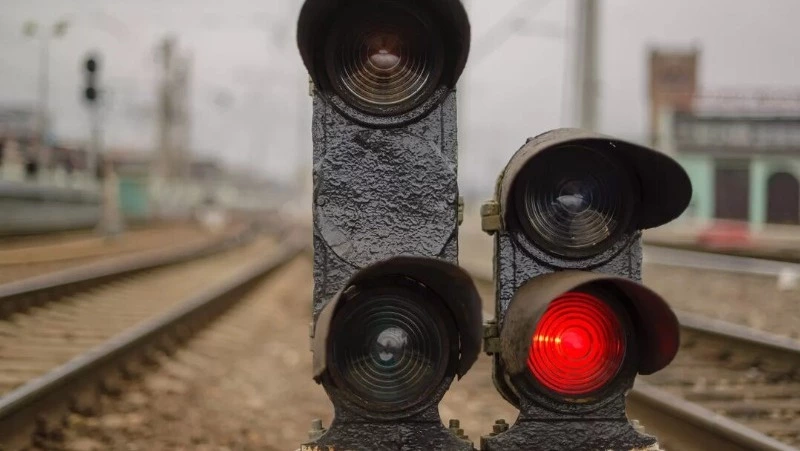Транспортная прокуратура начала проверку после сбоя в работе ж/д переезда на Сахалине