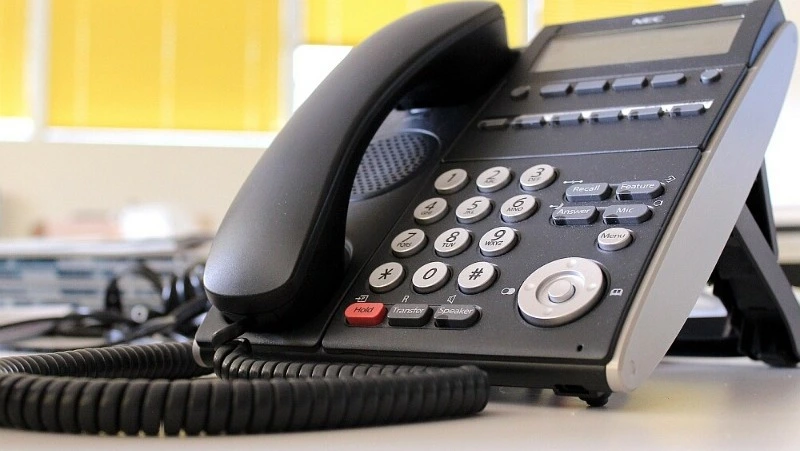 «Кто виноват?»: в Макарове служба 1-300 и ЦРБ перепутали время приема врачей