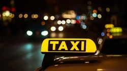 Штрафы таксистам за перевозку детей без автокресел увеличат до 50 тысяч рублей