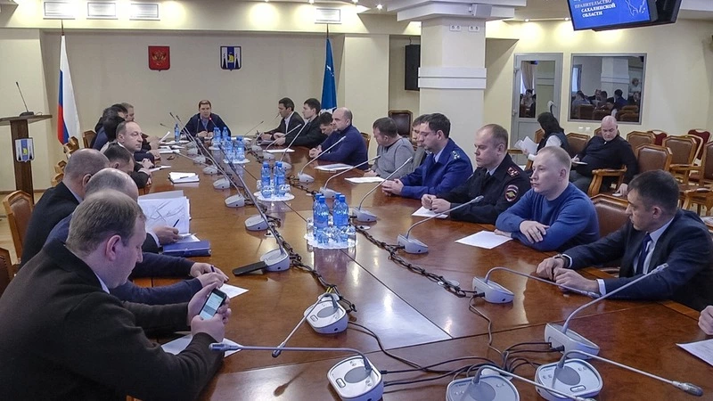 Сахалинские власти договорились с монополистом о снятии ограничений в Холмском порту