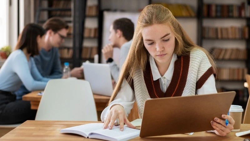 Каждый второй житель Южно-Сахалинска против смены названия среднего профессионального образования