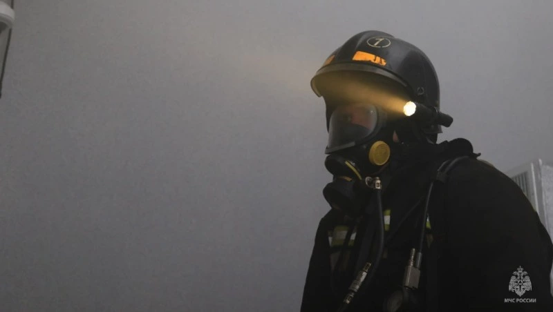 Пожар вспыхнул в дачном доме в Южно-Курильске