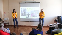 Волонтеры #МыВместе зовут на помощь корсаковских сирот