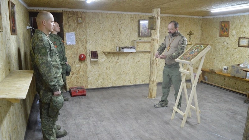 Свет веры на передовой: как военный священник поддерживает сахалинских бойцов в зоне СВО