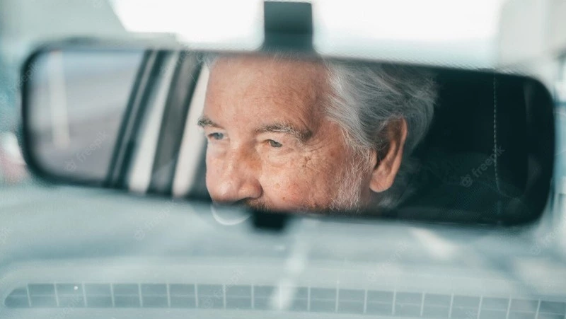 Пенсионер на высокой скорости вылетел в кювет на Сахалине