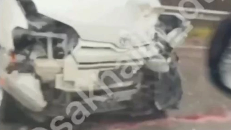 Две машины развернуло на дороге, одна улетела в кювет на участке трассы Сокол — Старорусское