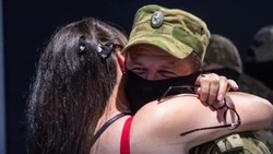 Губернатор Валерий Лимаренко встретился с женами бойцов СВО в Углегорске 