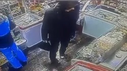 «На закуску не хватило»: сахалинцы осудили мужчин, укравших котлеты из магазина