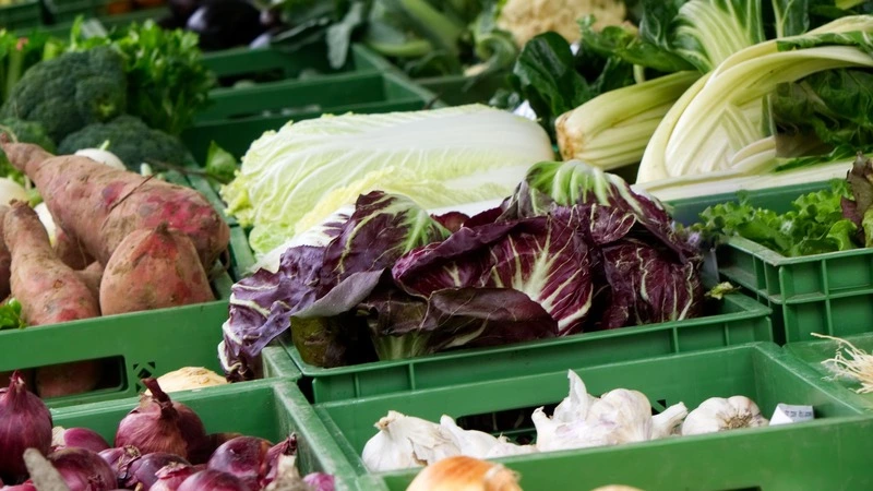 За неделю на Сахалине подешевела рыба, курица, капуста и репчатый лук