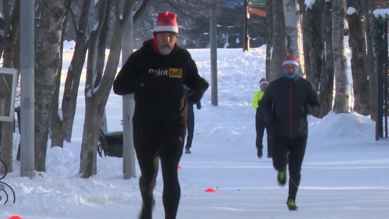 В Южно-Сахалинске провели «Новогодний забег»
