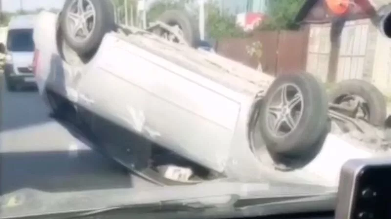 «Ждем сбитых пешеходов». Вишневский раскритиковал устройство улицы после ДТП с переворотом