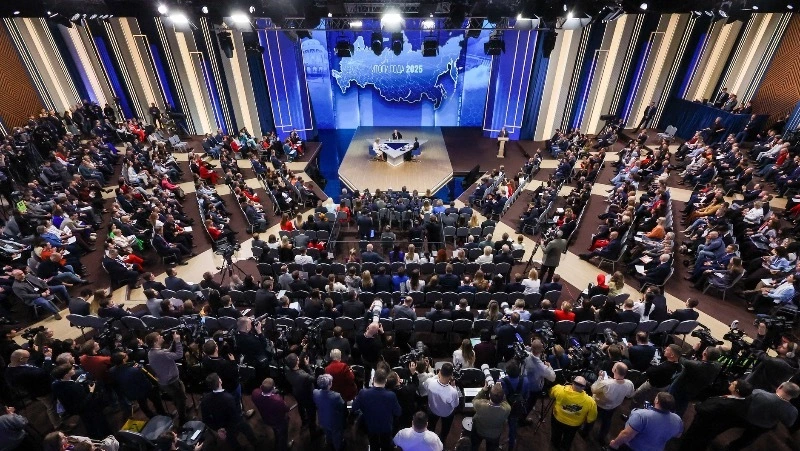 ЦБ снизил ключевую ставку до 16% во время прямой линии с Владимиром Путиным