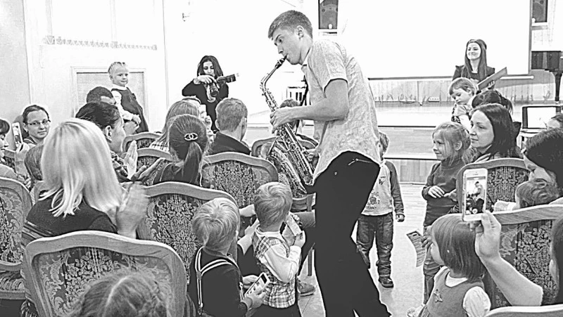 Документальный фильм, искусство и новинки автопрома: чем жили острова в мае 2014 года?