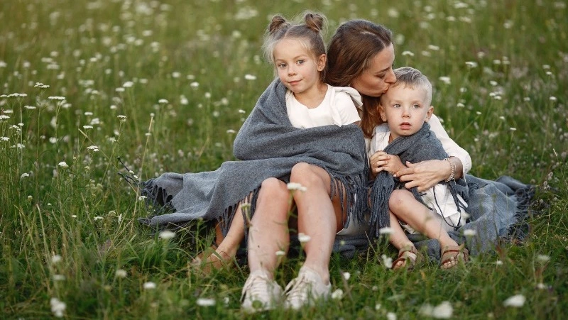 Госдума приняла законы о предоставлении социальных гарантий для матерей-героинь