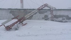 Сильный ветер в Северо-Курильске снес базовую станцию одного из мобильных операторов