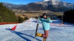 16-летняя сахалинская сноубордистка София Надыршина  рассказала, легко ли быть чемпионкой