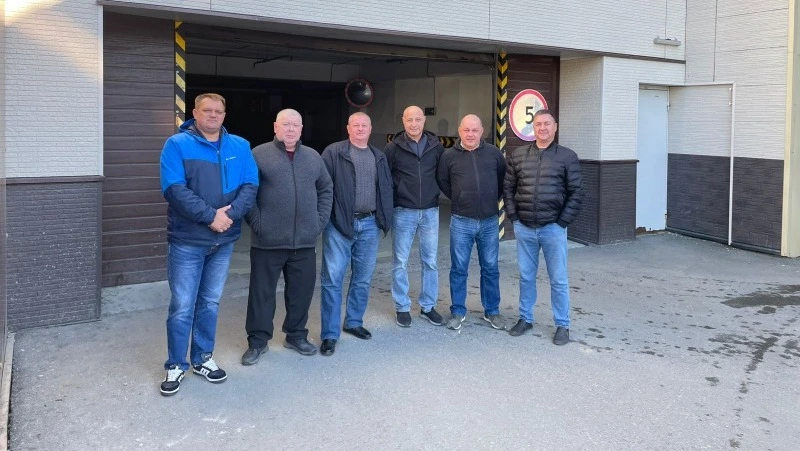 «Ночевали в машинах»: сахалинские водители рассказали о работе в экстремальных условиях