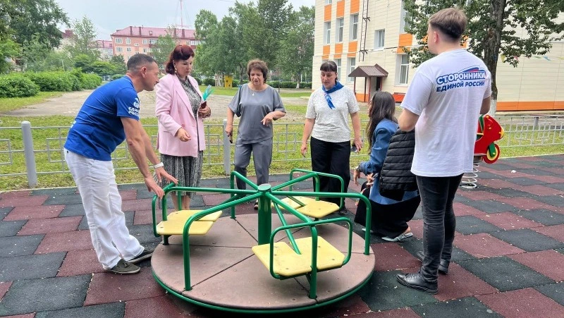 «Женское движение Единой России» проверило 5 площадок пришкольных лагерей в Южно-Сахалинске