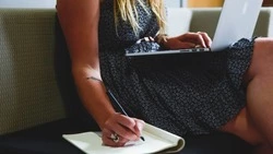 В каждой 11-й компании Южно-Сахалинска сохранили удаленных работников из-за рубежа