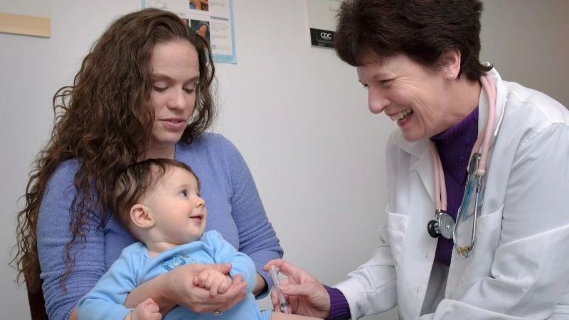 Врачу-педиатру в Сахалинской области заплатят до 86 тысяч рублей в 2022 году